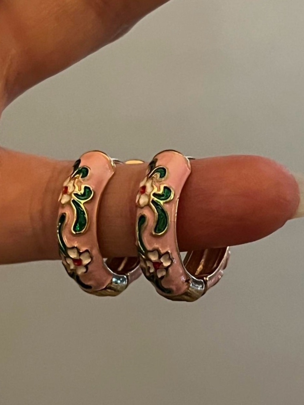 New Pretty White & Pink Floral Cloisonné Hoop Earrings